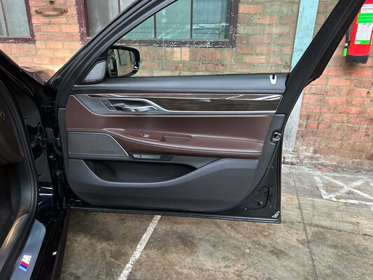 BMW 750d xDrive 400hp 2021 7 Series G11