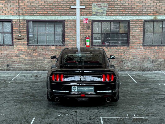 Ford Mustang 3.7 V6 300hp 2015 Coupe