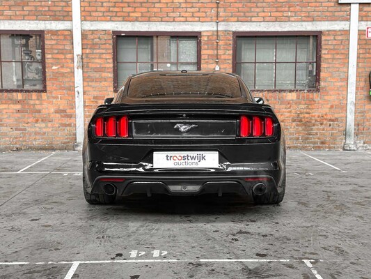 Ford Mustang Coupe Ecoboost Premium 310HP 2015