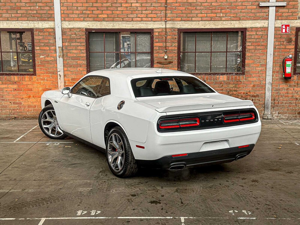 Dodge Challenger SXT PLUS 3.6 V6 305pk 2015