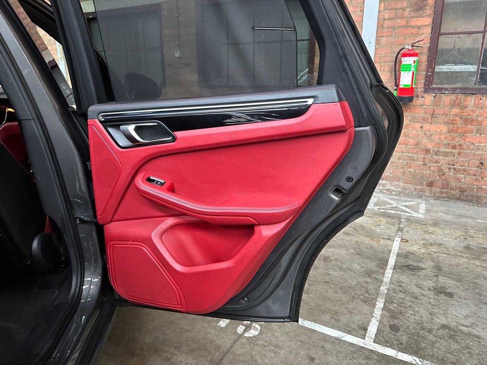 Porsche Macan S 3.0 V6 340pk 2014