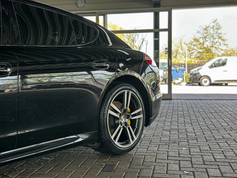 Porsche Panamera S 4.8 V8 405pk 2012