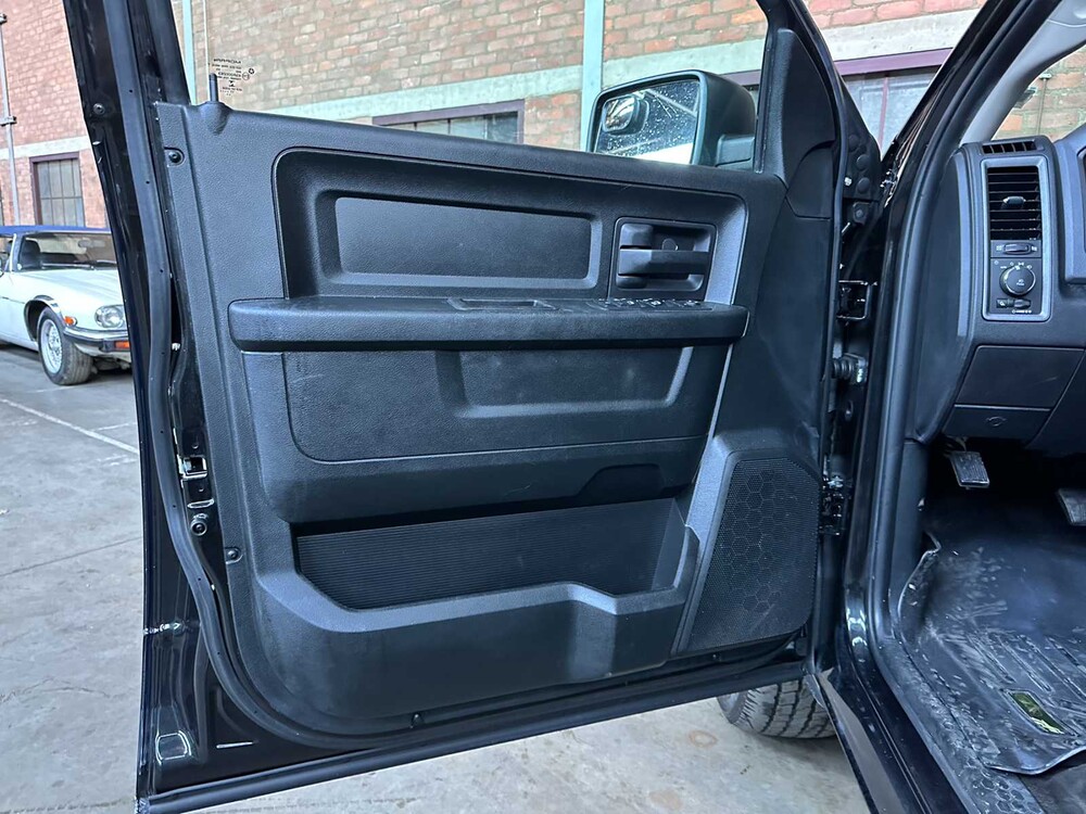 Dodge Ram 1500 5.7 Hemi V8 2018 6-seater