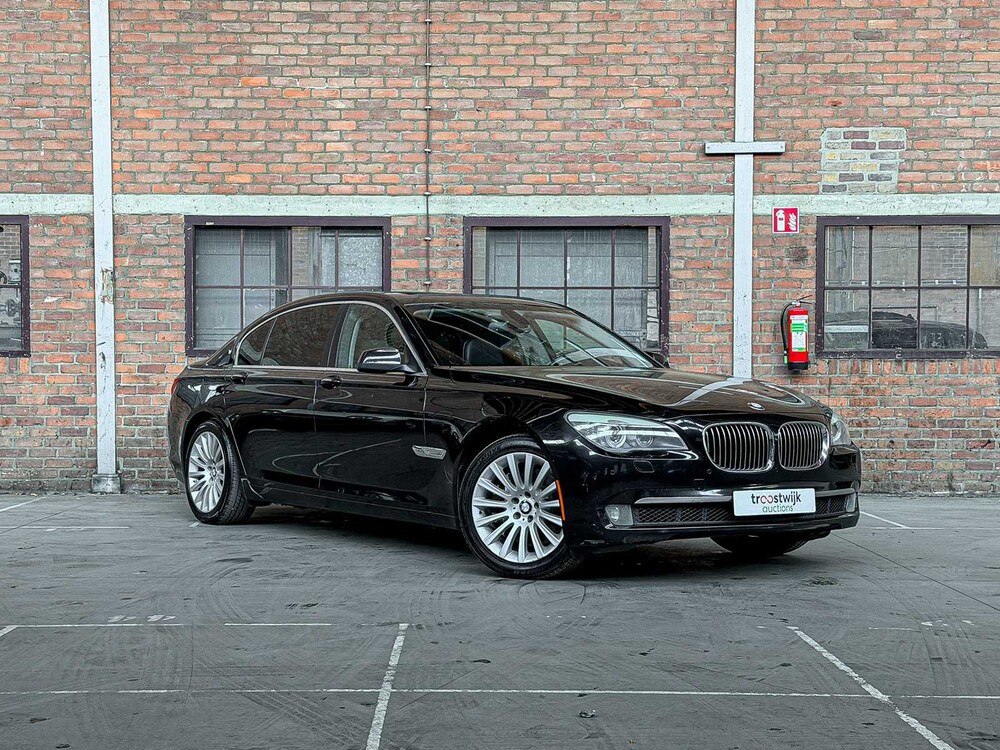 BMW 750Li xDrive 4.4 V8 7 Series 408hp 2012