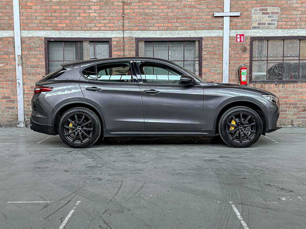 Alfa Romeo Stelvio 2.0 T AWD Super 200pk 2018 (Origineel-NL), RT-553-H