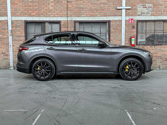 Alfa Romeo Stelvio 2.0 T AWD Super 200pk 2018 (Origineel-NL), RT-553-H