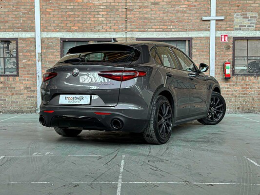 Alfa Romeo Stelvio 2.0 T AWD Super 200pk 2018 (Origineel-NL), RT-553-H