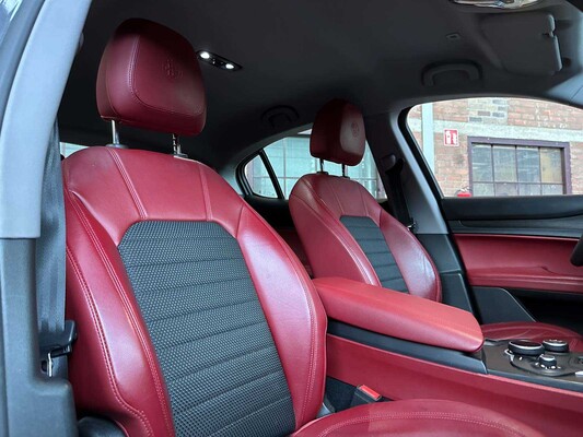 Alfa Romeo Stelvio 2.0 T AWD Super 200pk 2018 (Origineel-NL), RT-553-H