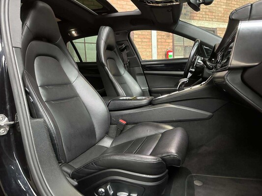Porsche Panamera Sport Turismo 4 E-Hybrid Executive 2.9 V6 462pk 2018 Sport-Chrono, G-856-XL
