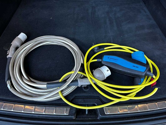 Volvo XC60 2.0 T8 Twin Engine AWD Inscription R-Design 303pk 2019, R-244-TZ