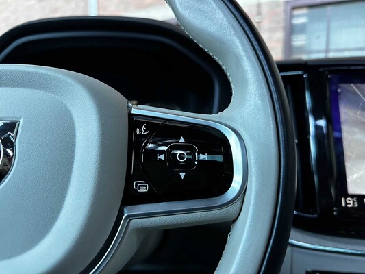 Volvo XC60 2.0 T8 Twin Engine AWD Inscription R-Design 303hp 2019, R-244-TZ