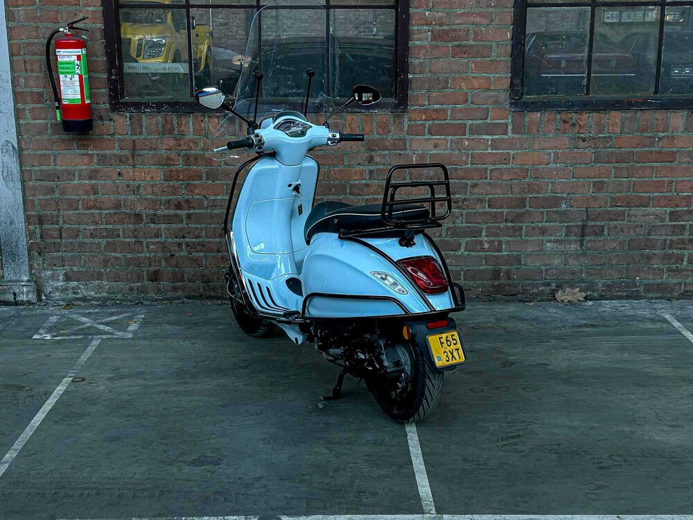Piaggio Vespa Sprint 4T 2014 Scooter, F-653-XT