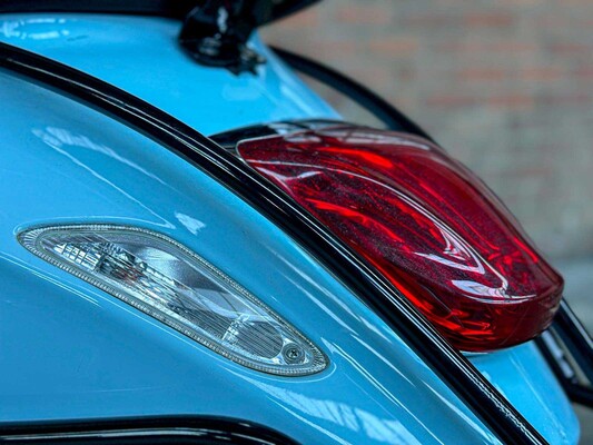 Piaggio Vespa Sprint 4T 2014 Scooter, F-653-XT