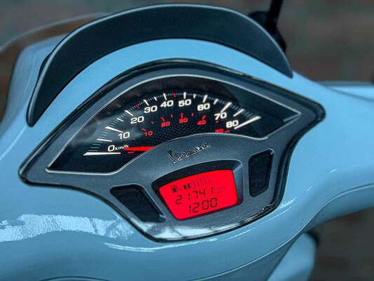 Piaggio Vespa Sprint 4T 2014 Scooter, F-653-XT