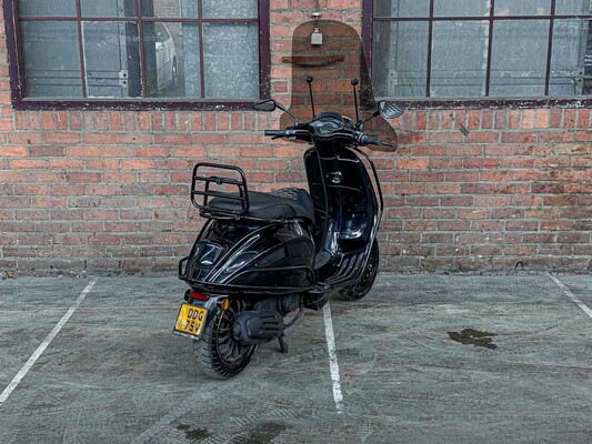 Piaggio Vespa Sprint 4T 2015, DDG-75-V Scooter