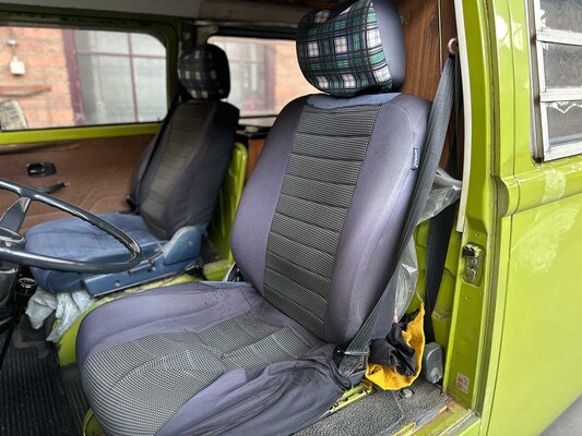 Volkswagen 23 Kampeerauto 1977, 00-SL-64 Camper