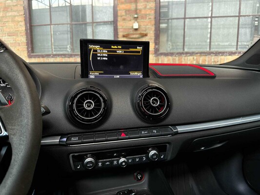 Audi A3 (RS3-LOOK) 1.8 TFSI 250pk 2015, G-248-DP