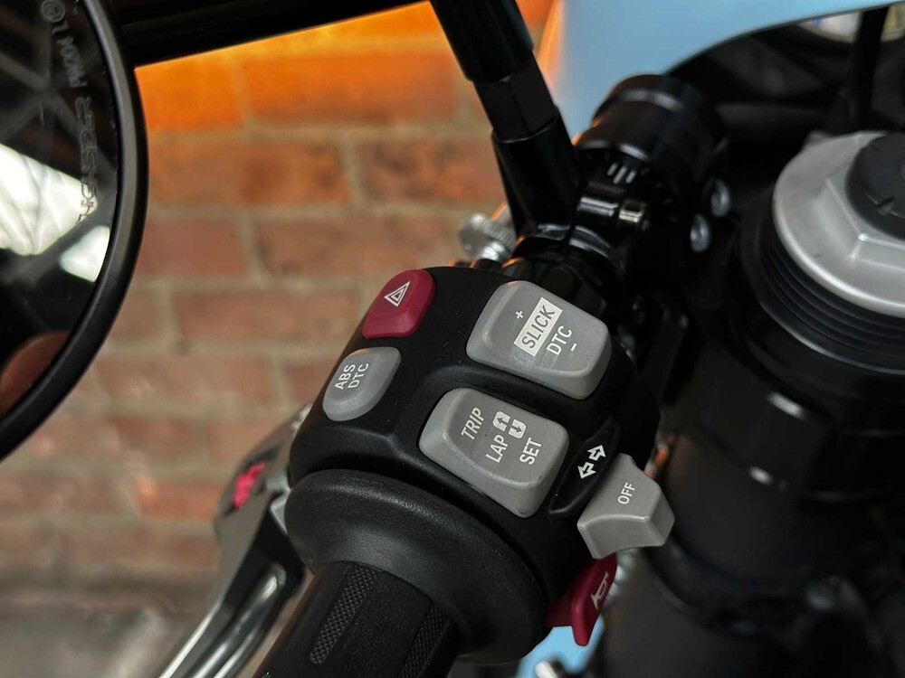 BMW S1000RR HP4 Cafe Racer 193PK 2013