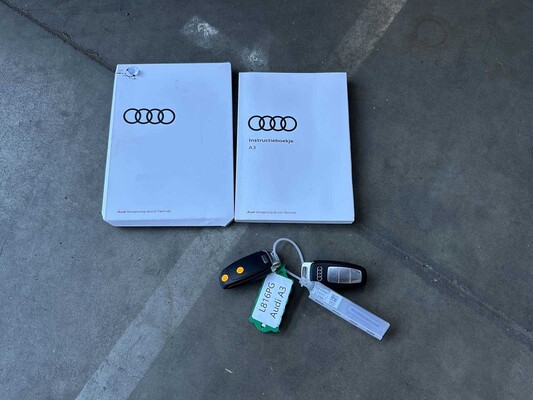 Audi A3 Sportback 35 TFSI Business Edition S Tronic 150pk 2021 (Origineel-NL + 1e Eigenaar), L-816-PG