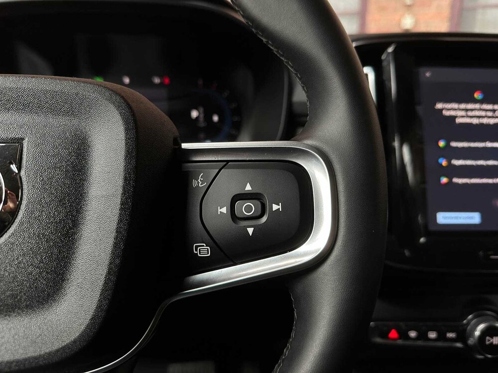 Volvo XC40 2.0 B3 Mild-Hybrid 163hp 2024