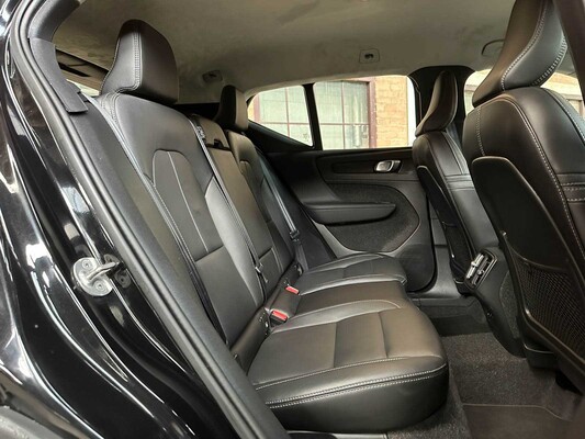 Volvo XC40 2.0 B3 Mild-Hybrid 163pk 2024