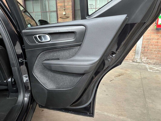 Volvo XC40 2.0 B3 Mild-Hybrid 163pk 2024