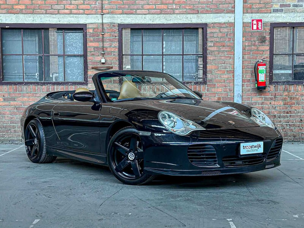 Porsche 911 Carrera Cabriolet 3.6 996 320pk 2004 HANDGESCHAKELD -Youngtimer-
