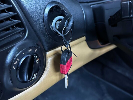 Porsche 911 Carrera Cabriolet 3.6 996 320pk 2004 HANDGESCHAKELD -Youngtimer-