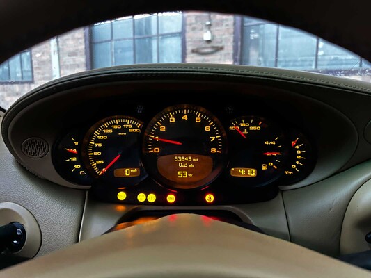 Porsche 911 Carrera 4 Cabriolet 3.6 996 320pk 2002 Youngtimer HANDGESCHAKELD 