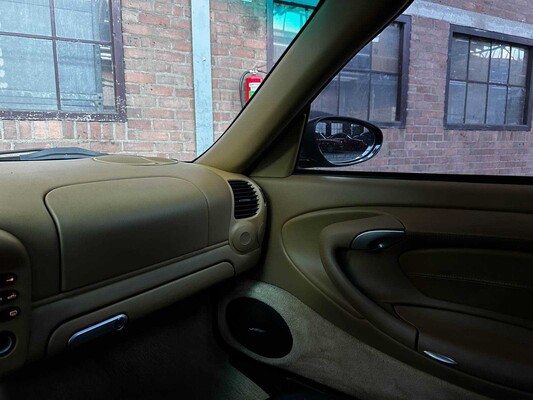 Porsche 911 Carrera 4 Cabriolet 3.6 996 320pk 2002 Youngtimer HANDGESCHAKELD 