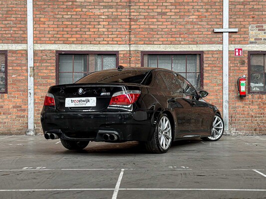 BMW M5 5.0 V10 500pk 2006 E60 5-serie