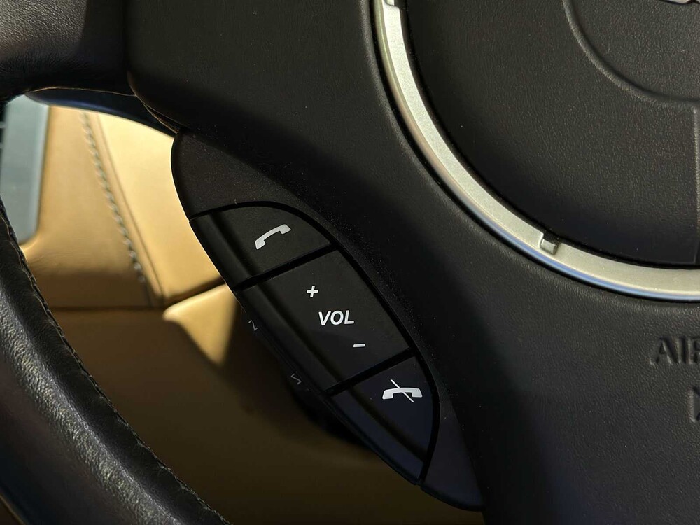 Aston Martin DB9 Volante 6,0 V12 517 PS 2010 Cabriolet, P-330-GJ Youngtimer