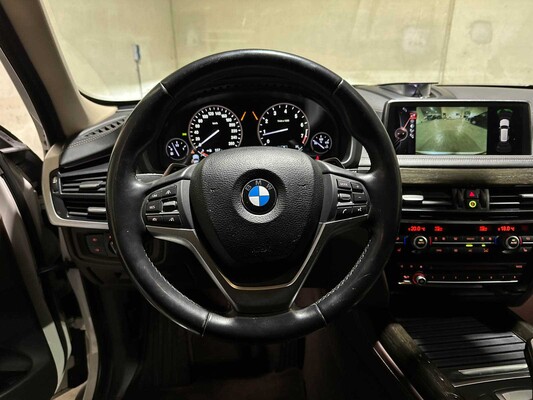 BMW X5 xDrive50i 4.4 V8 High Executive 449 PS 2014, J-094-RR