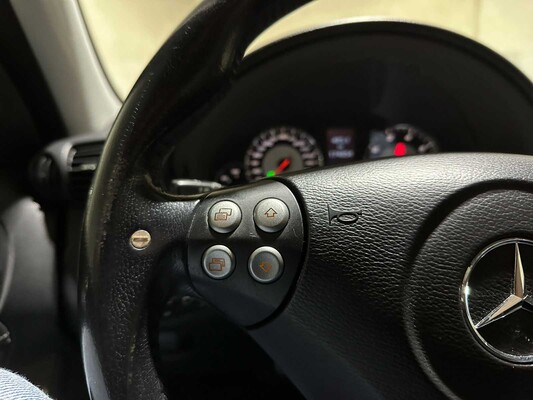 Mercedes-Benz C55 Combi AMG 5.4 V8 367hp 2005 C-class, JSZ-04-G Youngtimer
