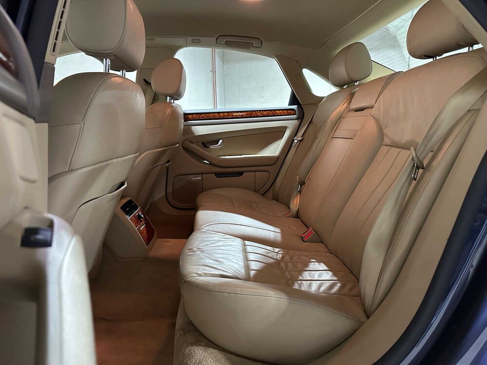 Audi A8 4.2 V8 Quattro Pro Line 350pk 2007 (Origineel-NL + 1e Eigenaar), 25-XH-VZ
