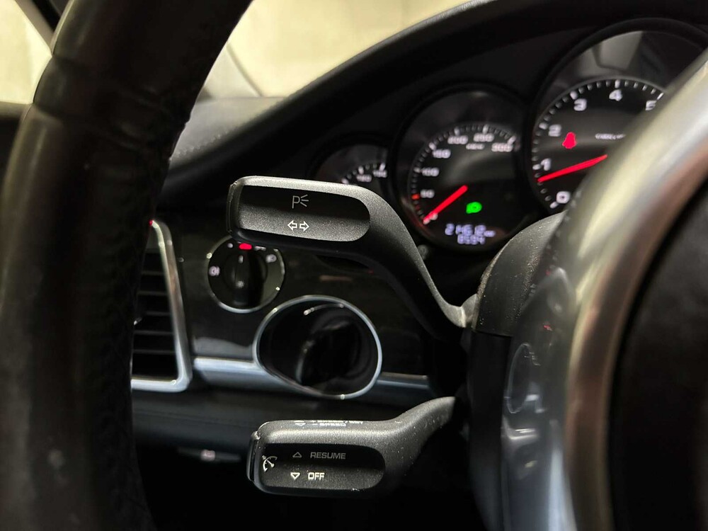 Porsche Panamera 3,6 V6 PDK 299 PS 2011