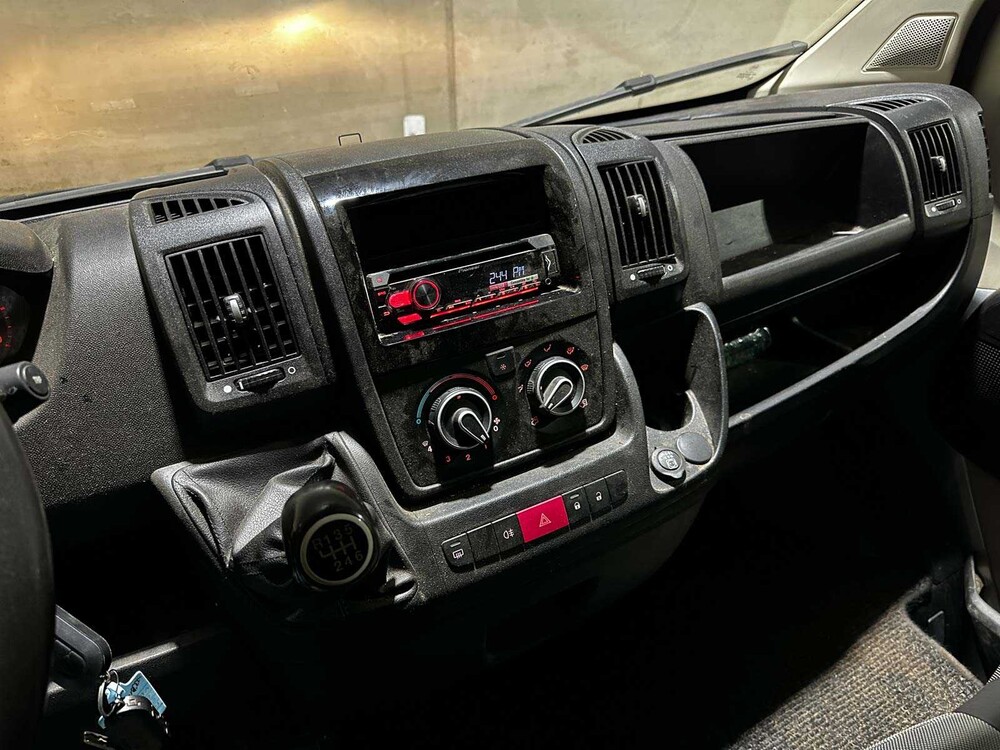 Peugeot Boxer 330 2.2 HDI 6-Persoons Dubbele Cabine 110pk 2013 (Origineel-NL), VD-010-R