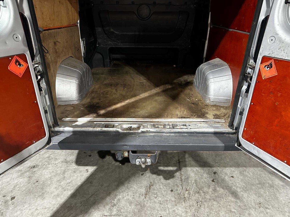 Peugeot Boxer 330 2.2 HDI 6-Persoons Dubbele Cabine 110pk 2013 (Origineel-NL), VD-010-R