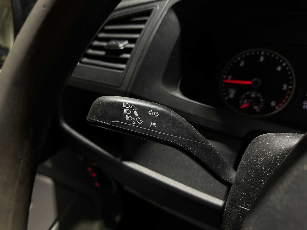 Volkswagen Transporter 2.0 TDI L2H1 
