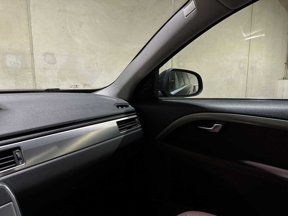 Volvo V70 1,6 T4 Limited Edition 179 PS 2011 (Original-NL), 63-RSF-2