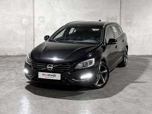 Volvo V60 2.4 D6 AWD Plug-In Hybrid Summum 215pk 2013 (Origineel-NL), 6-SVN-43