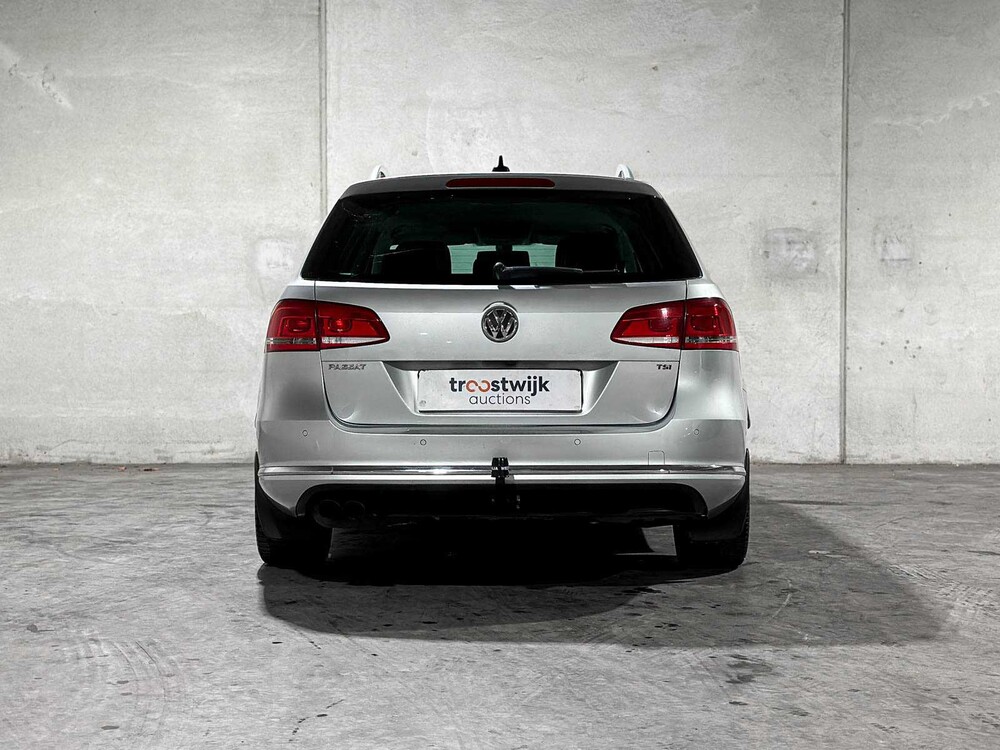 Volkswagen Passat Variant 1.8 TSI Highline 160 PS 2011 (Original-NL), 71-RPV-9