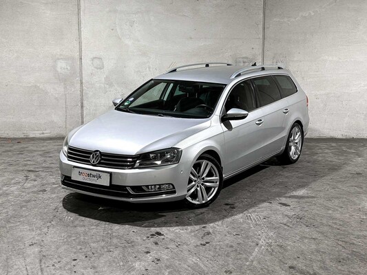 Volkswagen Passat Variant 1.8 TSI Highline 160 PS 2011 (Original-NL), 71-RPV-9