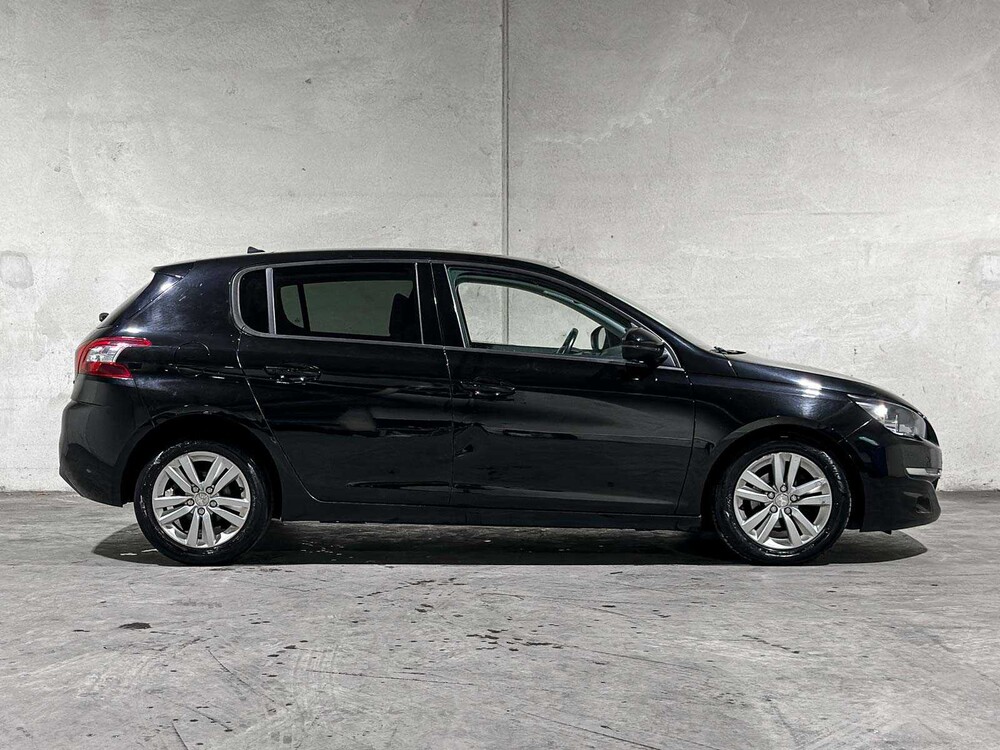 Peugeot 308 1.2 PureTech Blue Lease Executive 110 PS 2016 (Original-NL), JJ-650-N