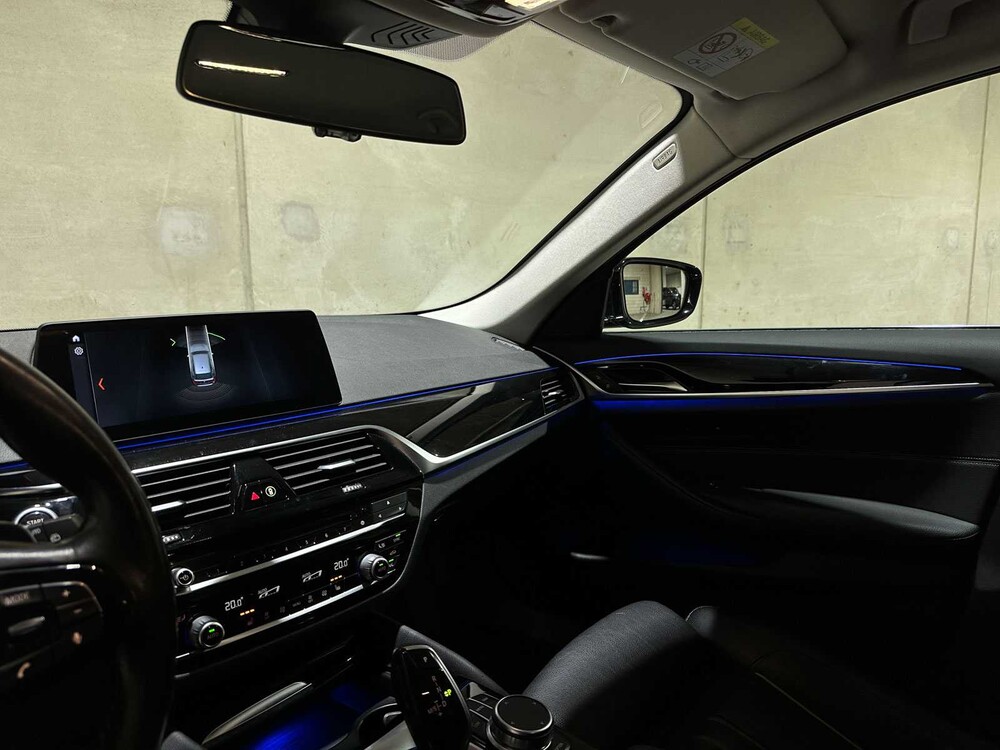 BMW 520i Touring High Executive Sport-Line 5-serie 184pk 2019 (Origineel-NL), XG-208-V
