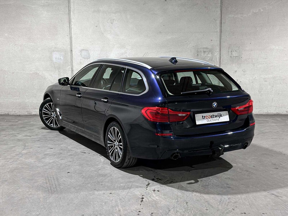 BMW 520i Touring High Executive Sport-Line 5-serie 184pk 2019 (Origineel-NL), XG-208-V
