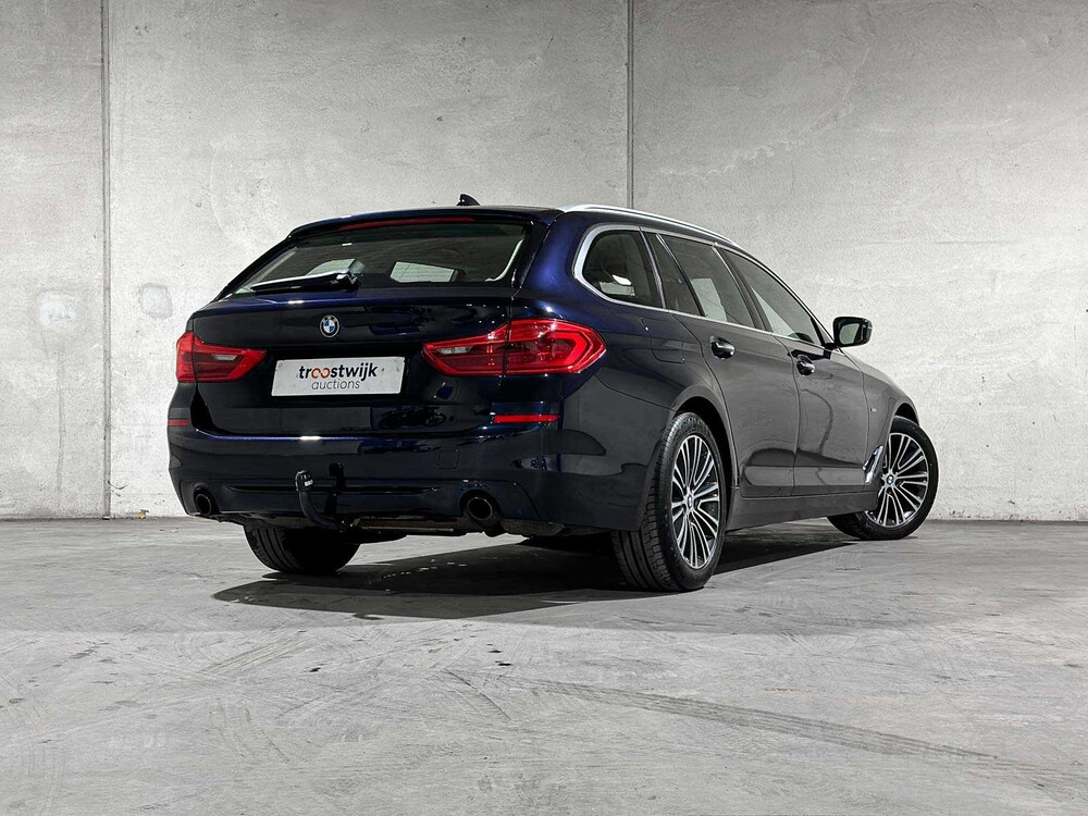 BMW 520i Touring High Executive Sport-Line 5er 184 PS 2019 (Original-NL), XG-208-V