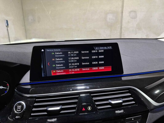 BMW 520i Touring High Executive Sport-Line 5-serie 184pk 2019 (Origineel-NL), XG-208-V