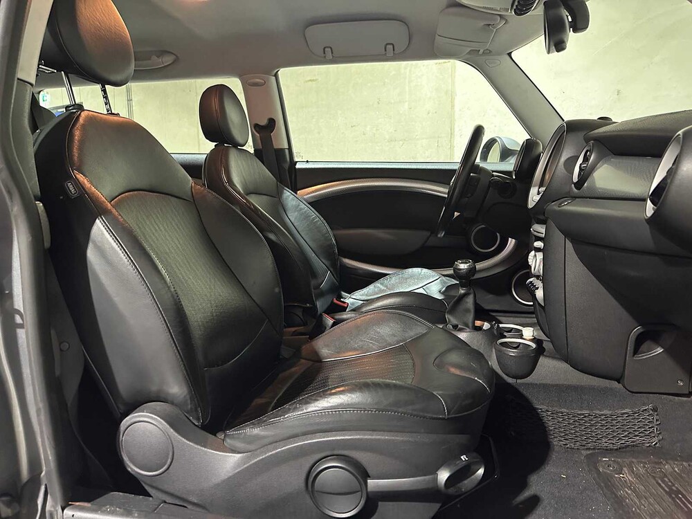 Mini Clubman Cooper S Chili 1.6 120pk 2007, 2-XKZ-91 Youngtimer