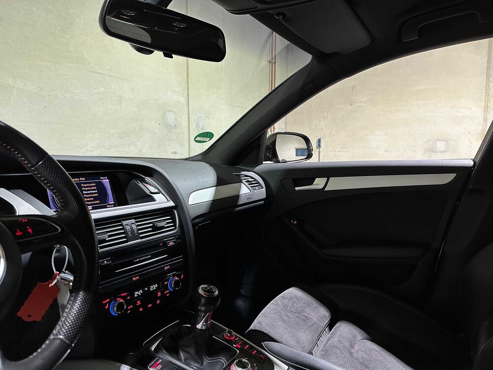 Audi A4 Avant 1.8 TFSI S Edition S-Line 170pk 2013, 88-ZRT-8